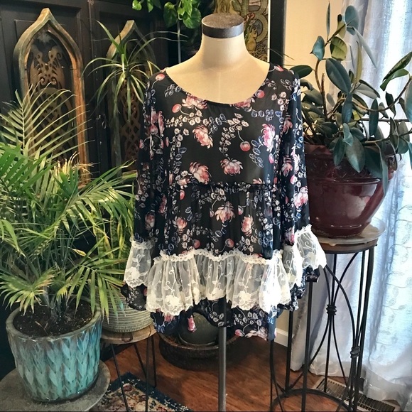 Chase floral chiffon Peplum lace empire waist top - Picture 3 of 8